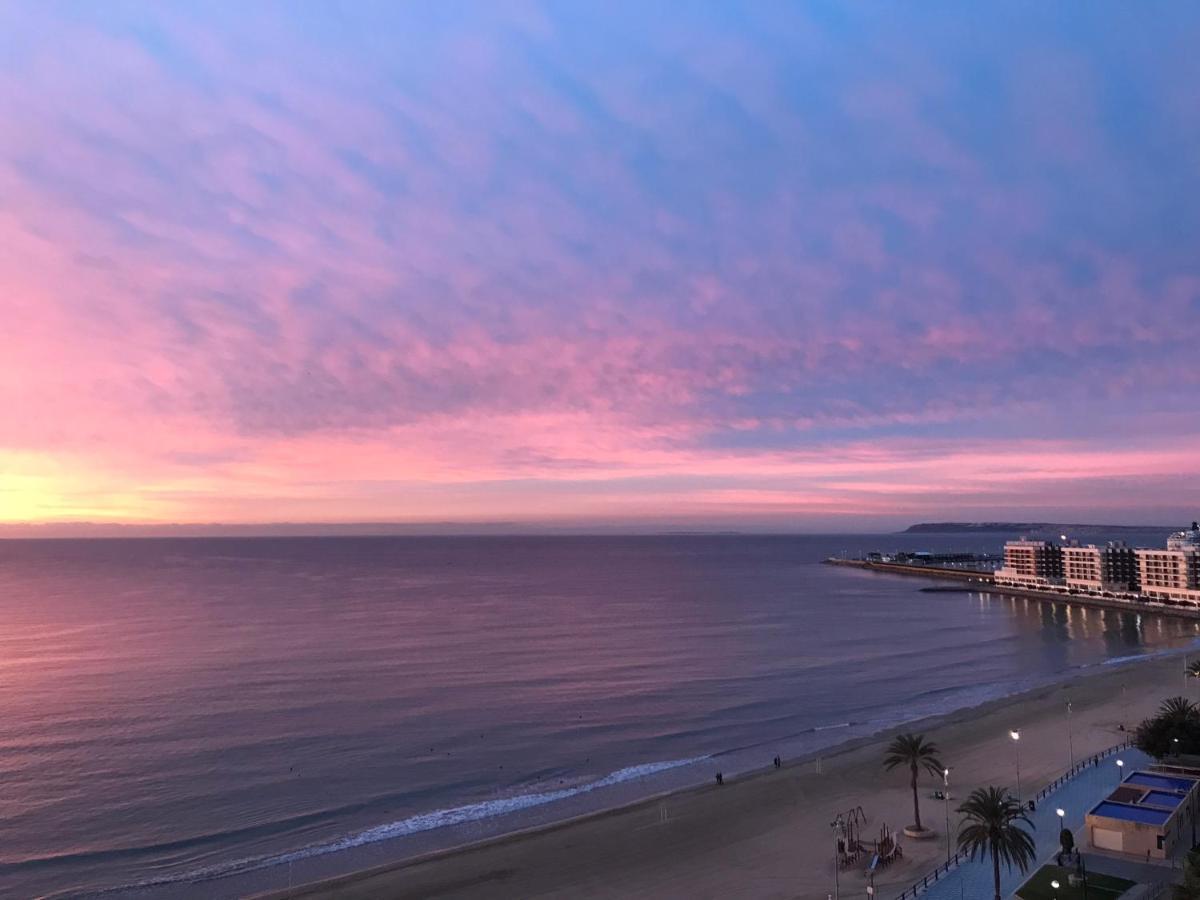 Apartamento Con Vistas Al Mar Primera Linea De Playa Del Postiguet Alicante Kültér fotó